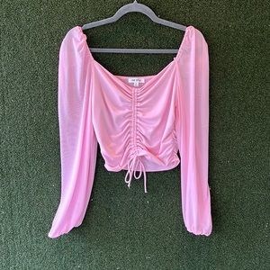 The CUTEST summer crop top! Perfect for an event, a date night, or girls night💗